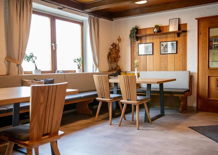 Hotel-Linde-Restaurant Monika Bosch Und Martin Bosch Gbr